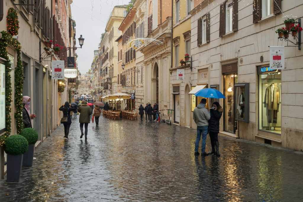 Waterproof and Water-Resistant Fabrics: Navigating the Best Options for Rain Gear